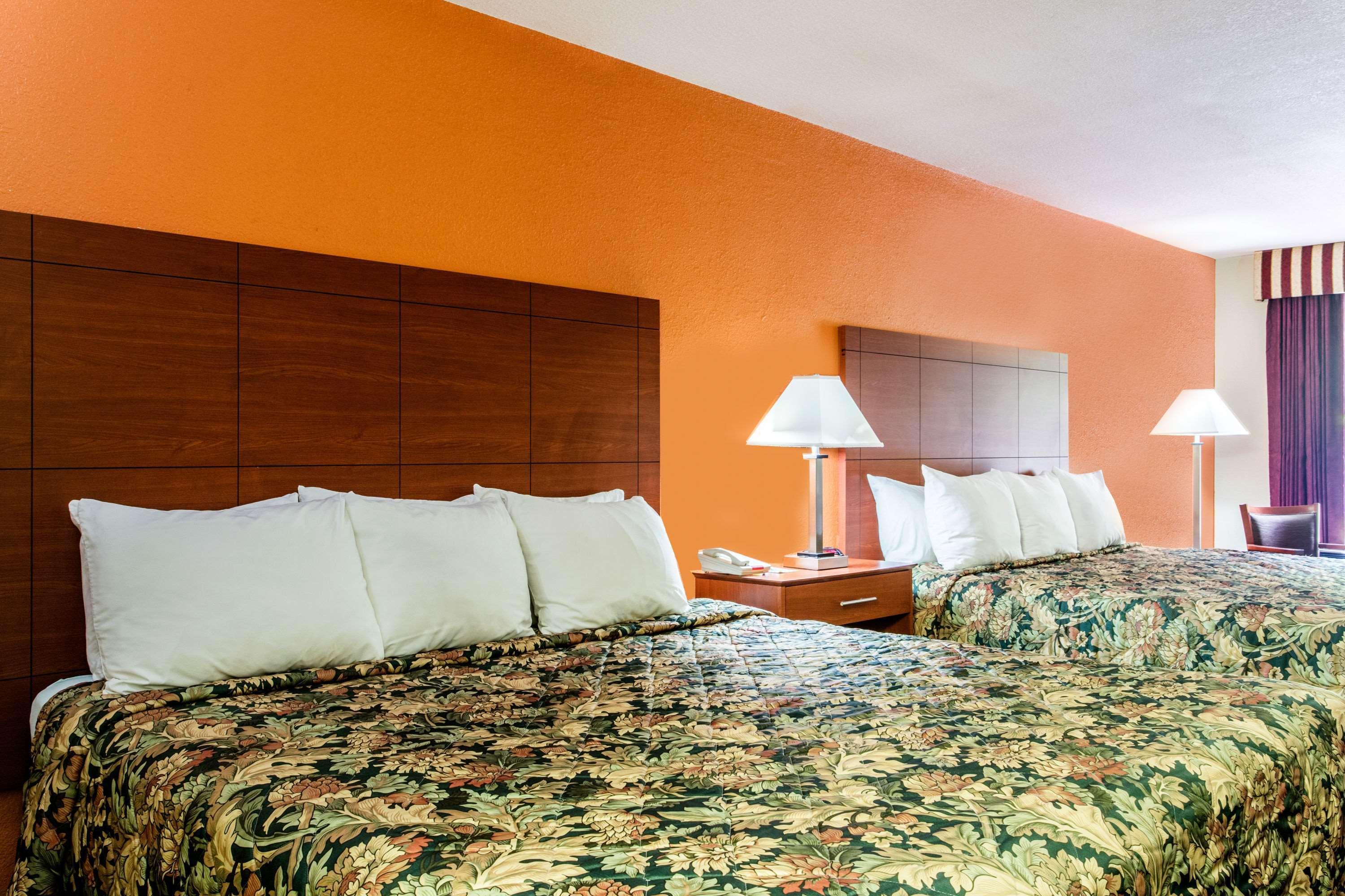 Days Inn By Wyndham Lake City I-10 Exterior photo