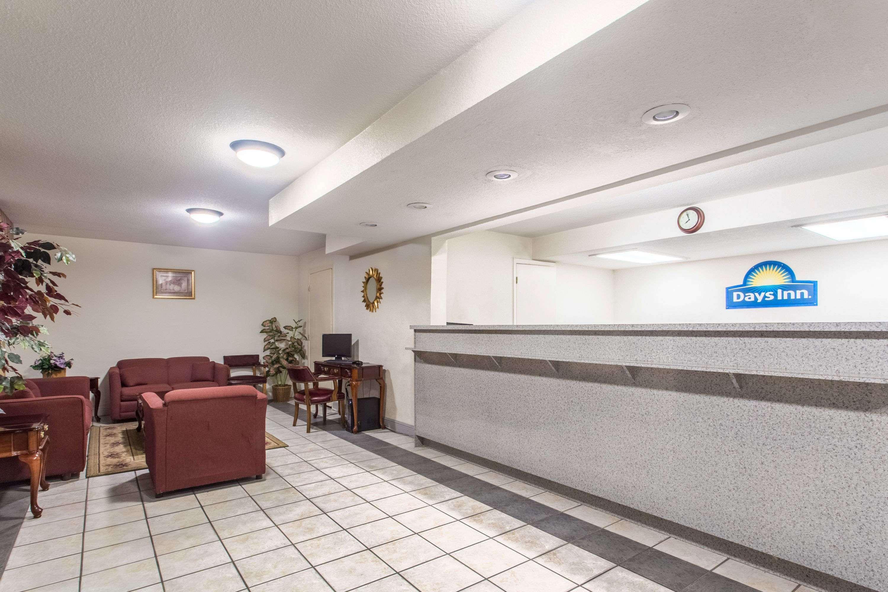 Days Inn By Wyndham Lake City I-10 Exterior photo