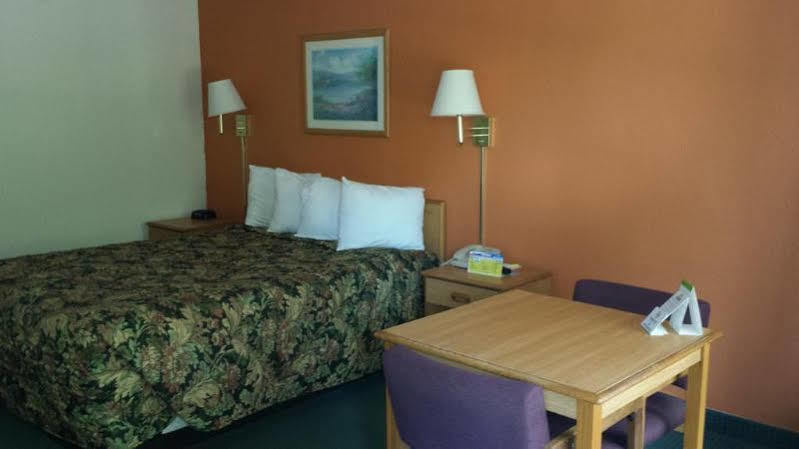 Days Inn By Wyndham Lake City I-10 Exterior photo